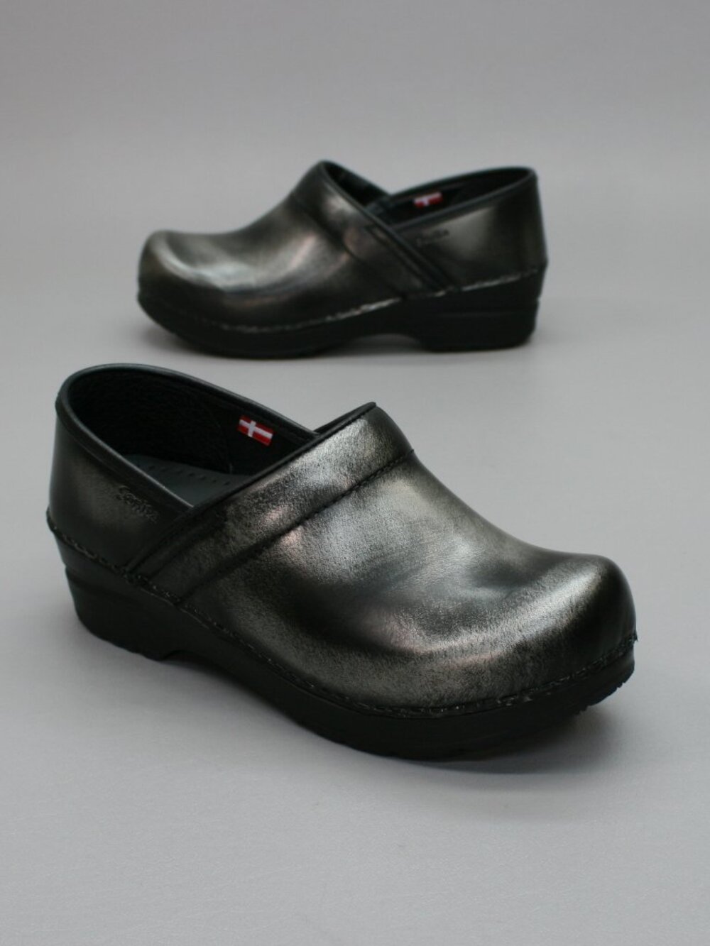 Sanita 36 Ladies (5.5-6) Professional Cabrio Grey/Silver Distressed Shoes Clogs